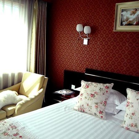 Overseas Chinese International Hotel 칭다오 외부 사진