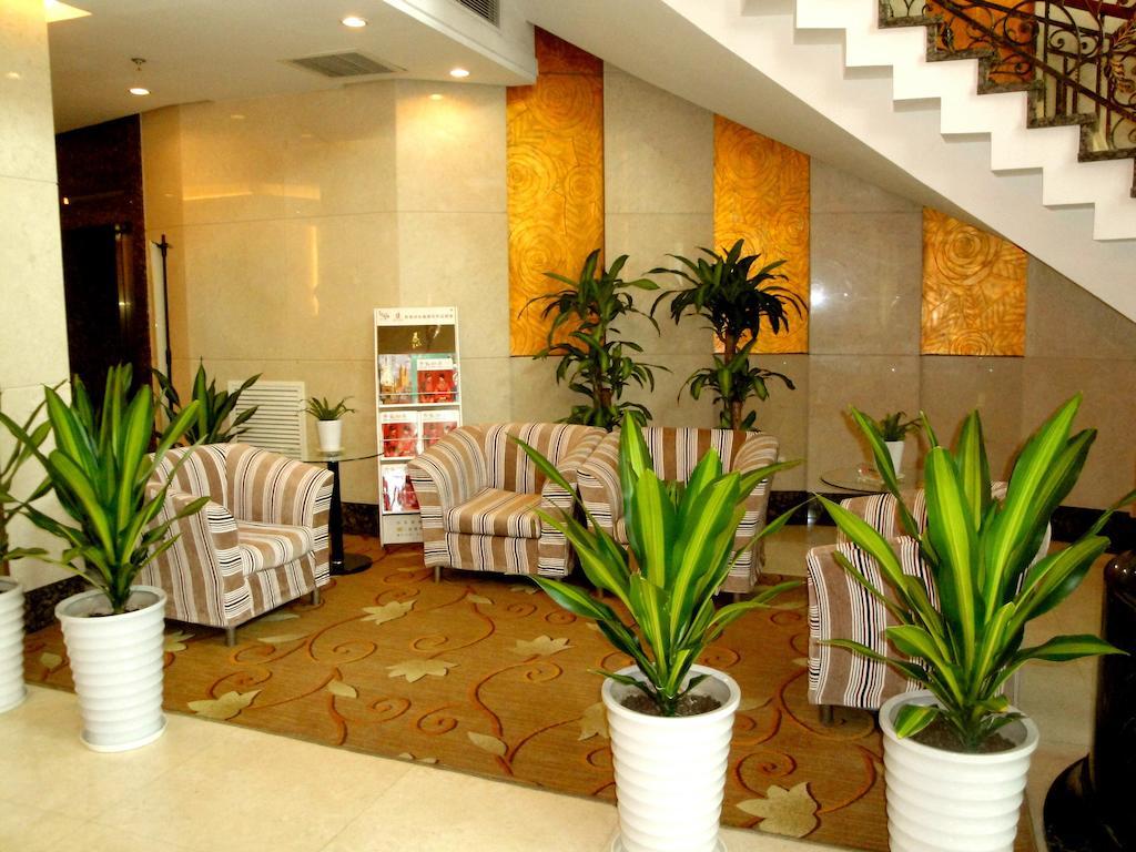 Overseas Chinese International Hotel 칭다오 외부 사진