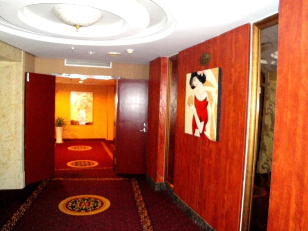 Overseas Chinese International Hotel 칭다오 외부 사진