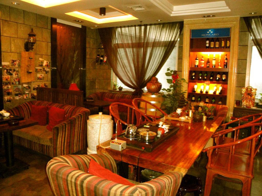 Overseas Chinese International Hotel 칭다오 외부 사진