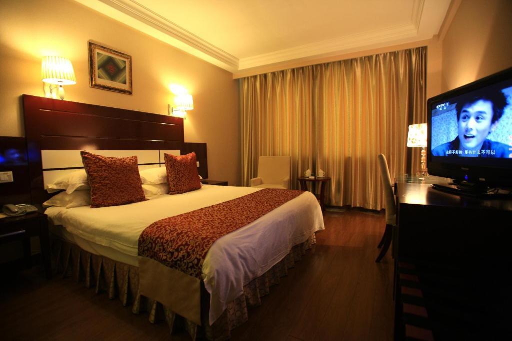 Overseas Chinese International Hotel 칭다오 객실 사진