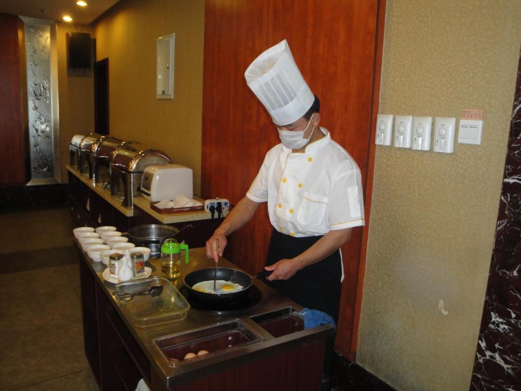 Overseas Chinese International Hotel 칭다오 외부 사진