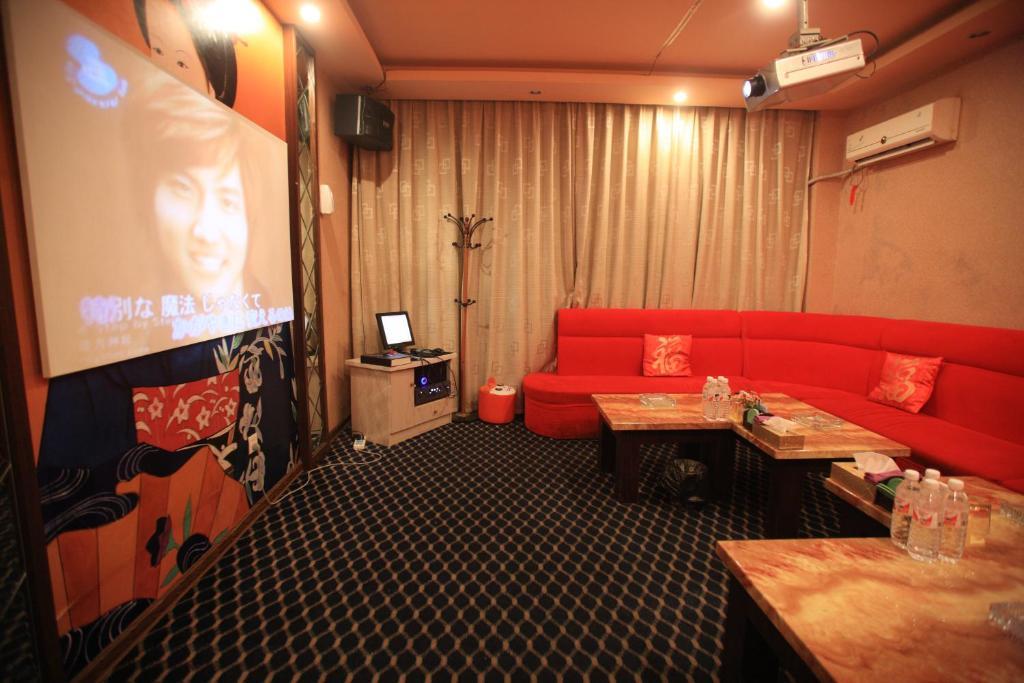 Overseas Chinese International Hotel 칭다오 외부 사진
