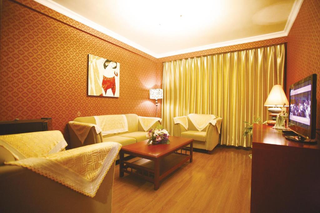 Overseas Chinese International Hotel 칭다오 외부 사진