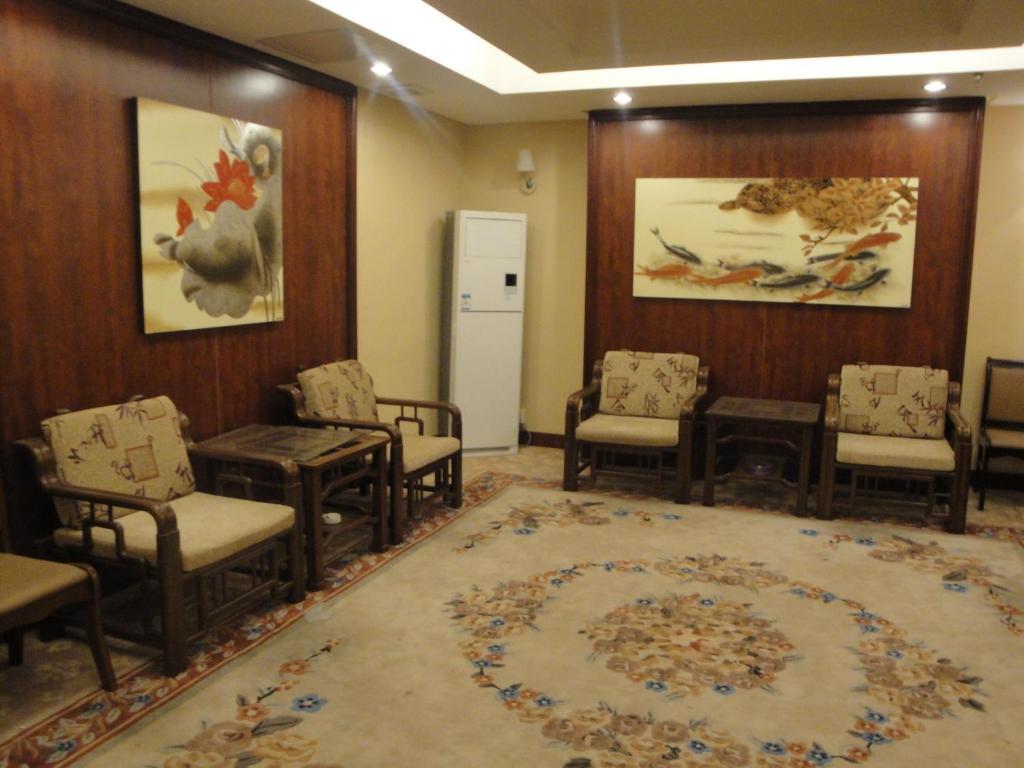Overseas Chinese International Hotel 칭다오 외부 사진