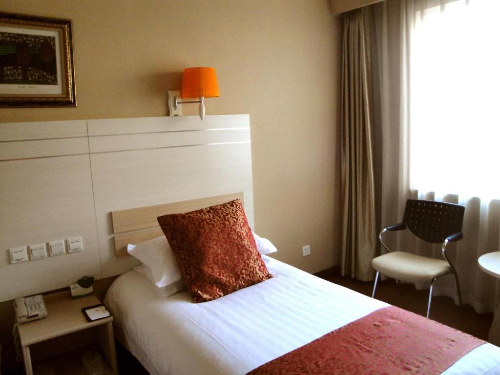 Overseas Chinese International Hotel 칭다오 객실 사진