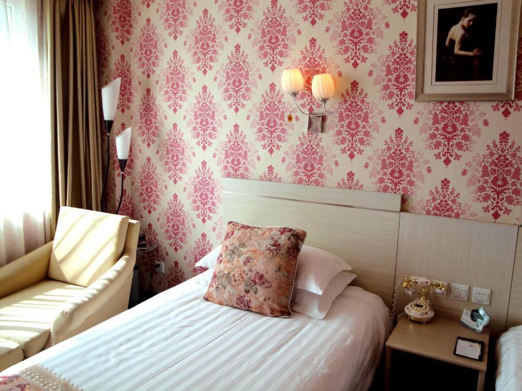 Overseas Chinese International Hotel 칭다오 객실 사진