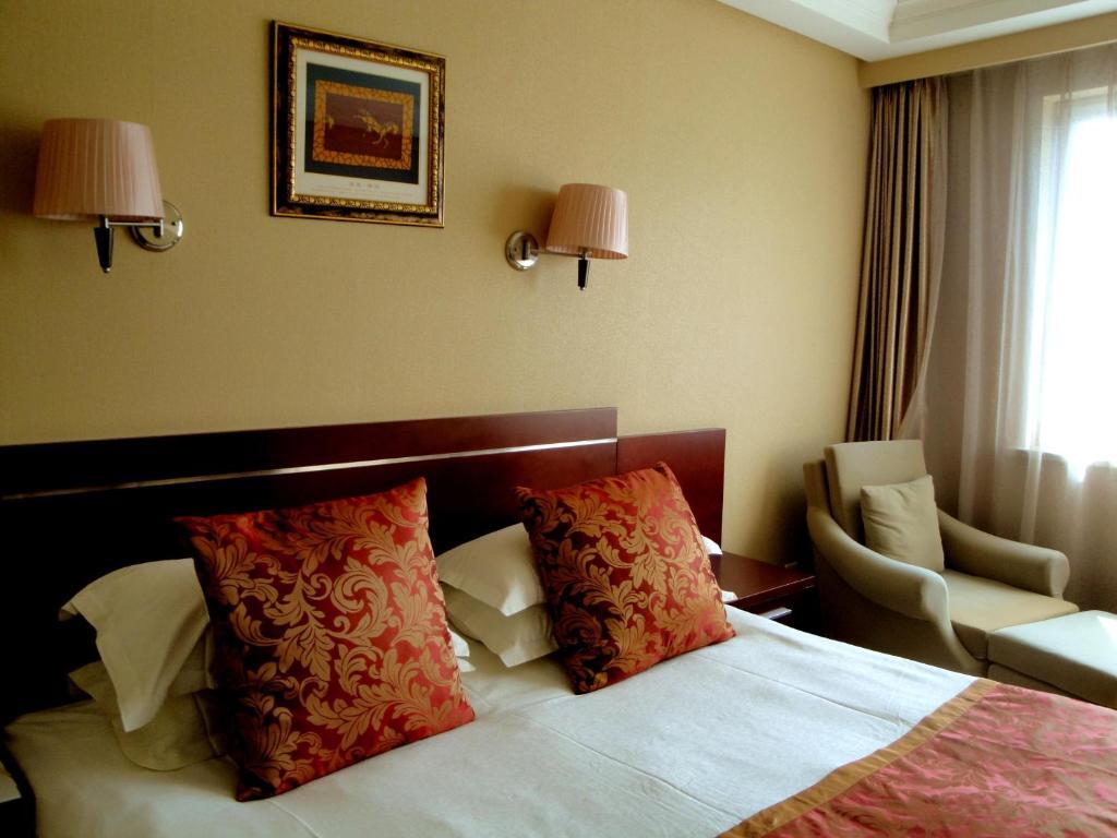 Overseas Chinese International Hotel 칭다오 객실 사진
